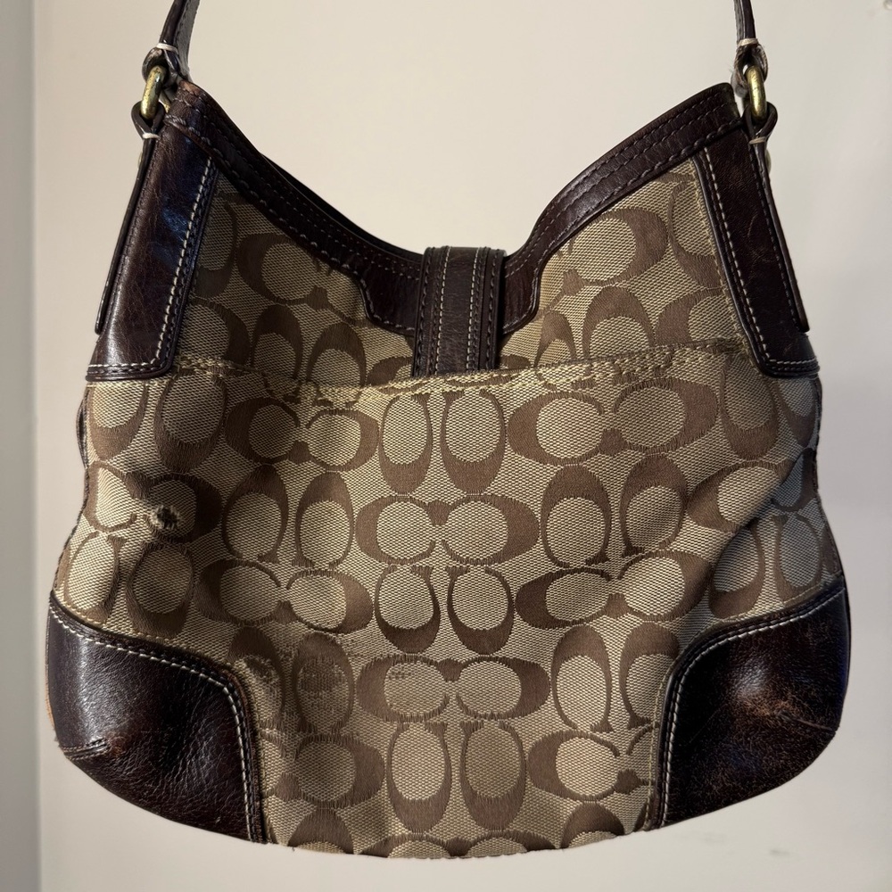 Coach Handbag - Picture 4 of 9